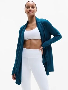 ATHLETA Pranayama Restore Wrap NEW